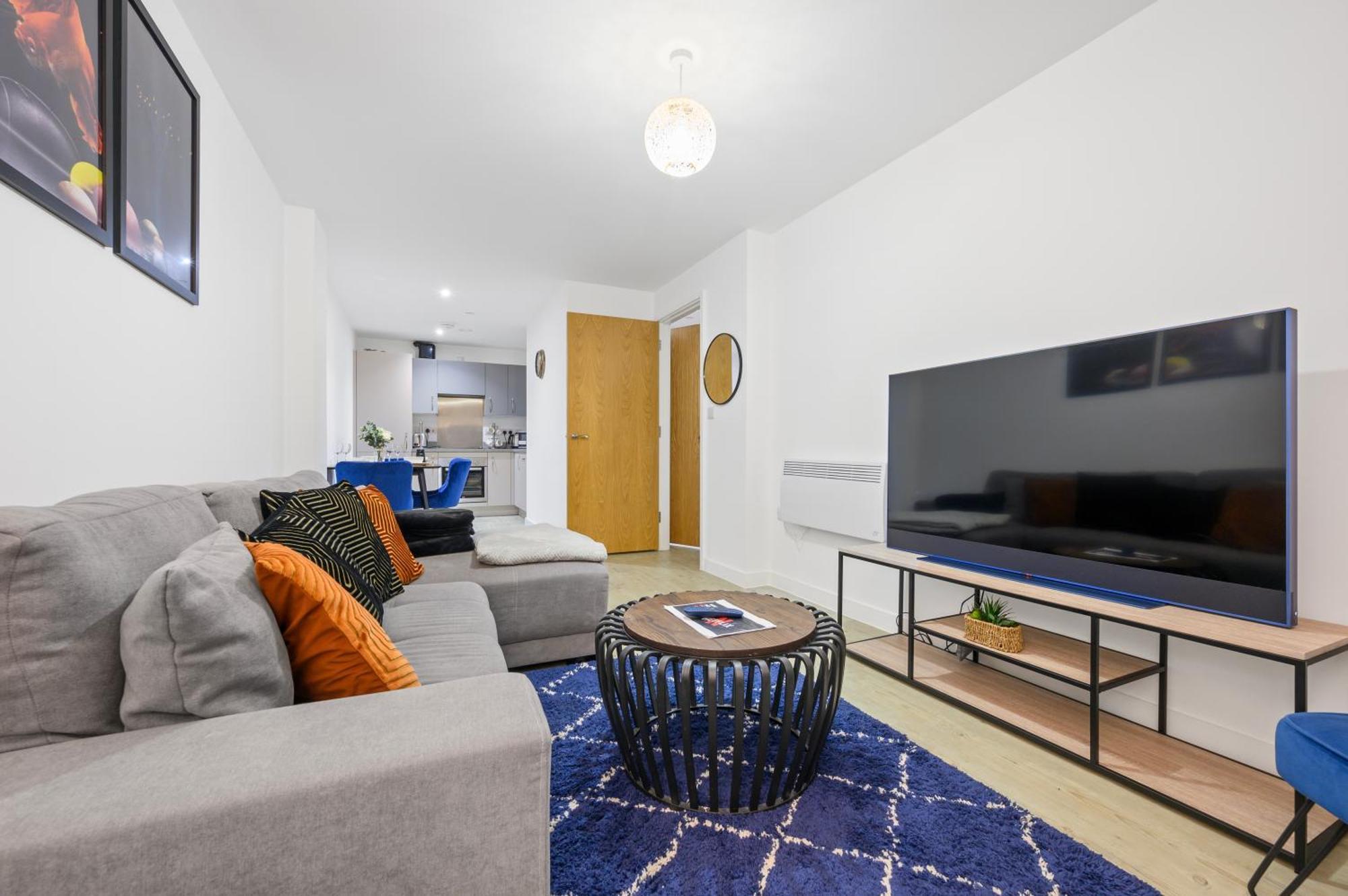 Stylish & Spacious Salford Quays One Bedroom High Floor Apartment With Balcony Manchester Exteriör bild
